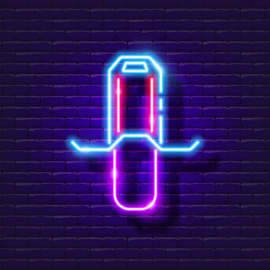 Tekerlekli neon ışığı. Elektrik şehir taşımacılığı kavramı