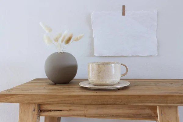 Vaso Cerâmica Branca Moderna Com Grama Seca Lagurus Ovatus Xícara — Fotografia de Stock