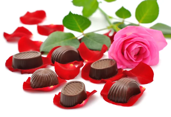 Rosas y Chocolates — Foto de Stock