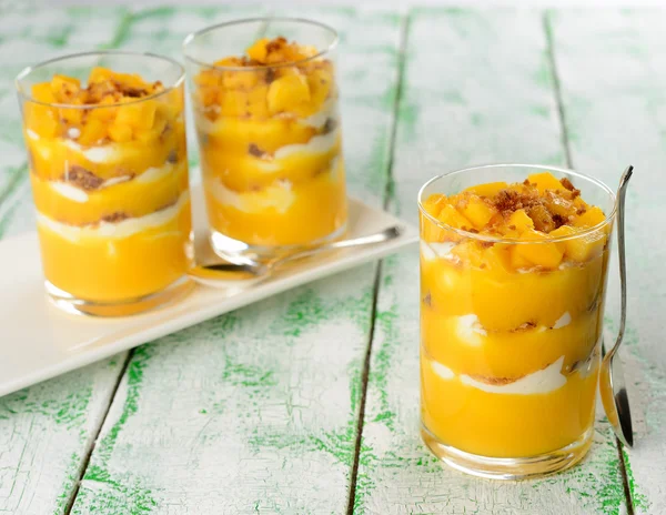 Dessert con mango — Foto Stock