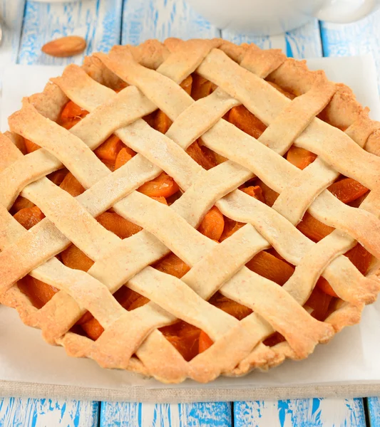 Pastel con albaricoques — Foto de Stock