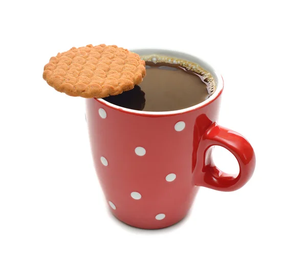 Café dans une tasse rouge et biscuits — Photo