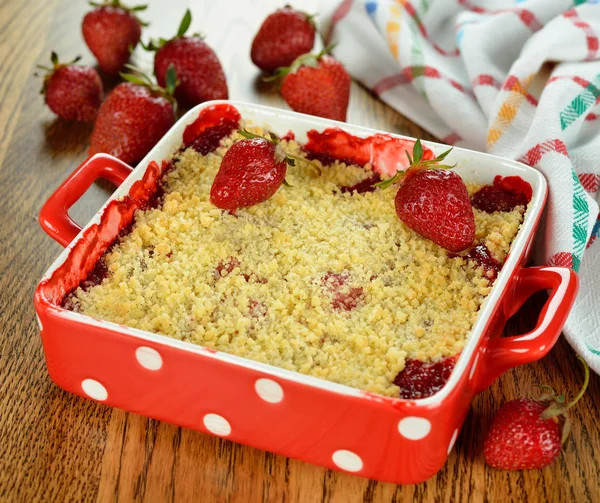 Strawberry crumble — Stock Photo, Image