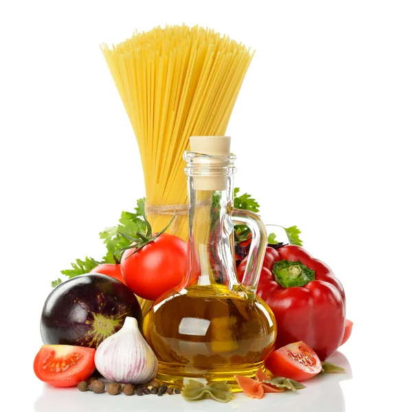 Légumes, pâtes et huile d'olive — Photo
