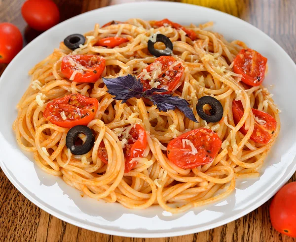 Spaghetti à la sauce tomate — Photo