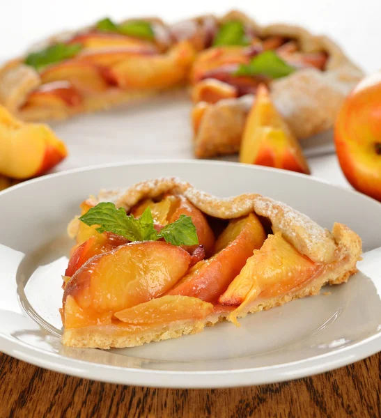 Tart with nectarines — Stock Photo, Image