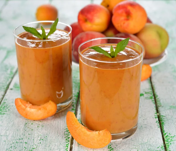 Şeftali smoothies