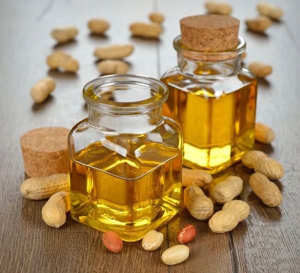 Peanut oil — Stock Photo, Image