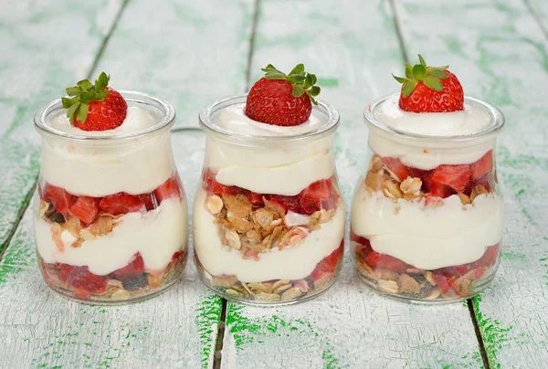 Dessert with strawberries and mascarpone — Stock Photo, Image