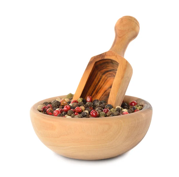 Kryddor i en träskål — Stockfoto