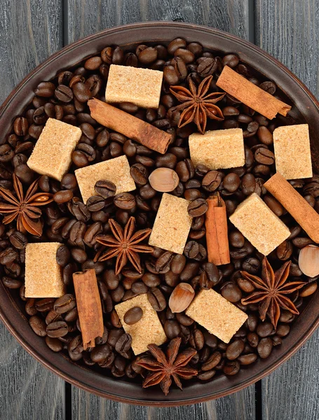 Granos de café, azúcar y especias — Foto de Stock