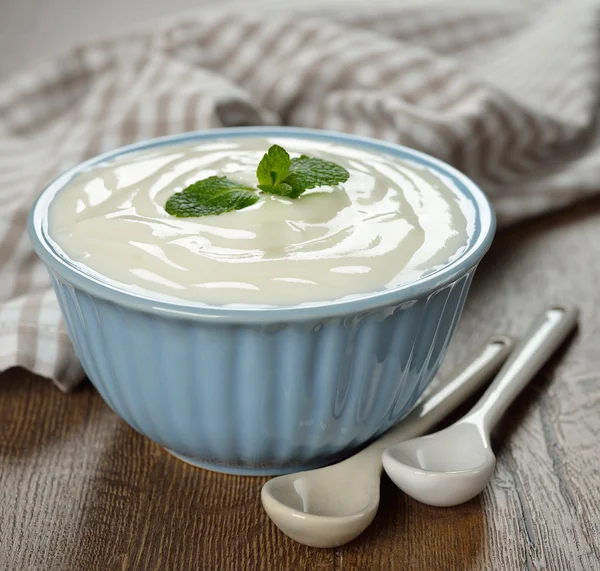 Natural yoghurt — Stock Photo, Image