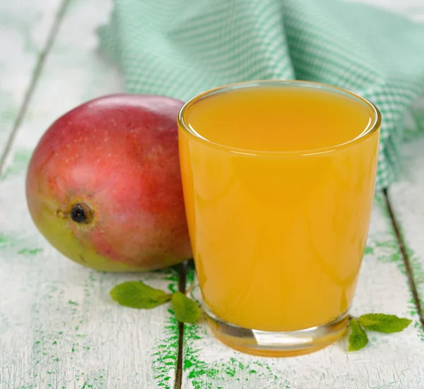 Mango juice — Stock Photo, Image