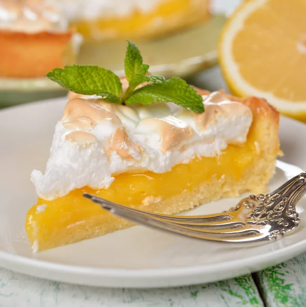 Pie with meringue — Stock Photo, Image