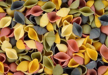 arka planı renkli makarna