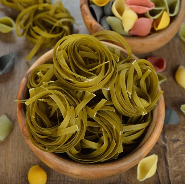 Green tagliatelle — Stock Photo, Image