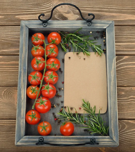 Tomaten und Rosmarin — Stockfoto