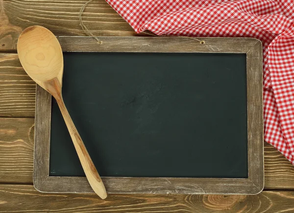 Serviette de table d'écriture et cuillère — Photo