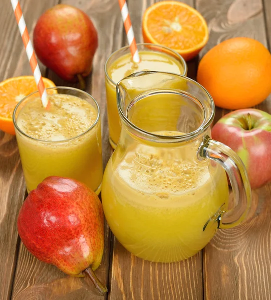 Fresh natural fruit juice — Stock Photo, Image