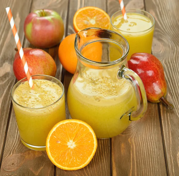 Fresh natural fruit juice — Stock Photo, Image