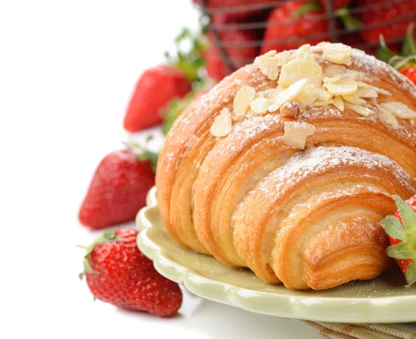 Croissant with strawberry — Stock Photo, Image