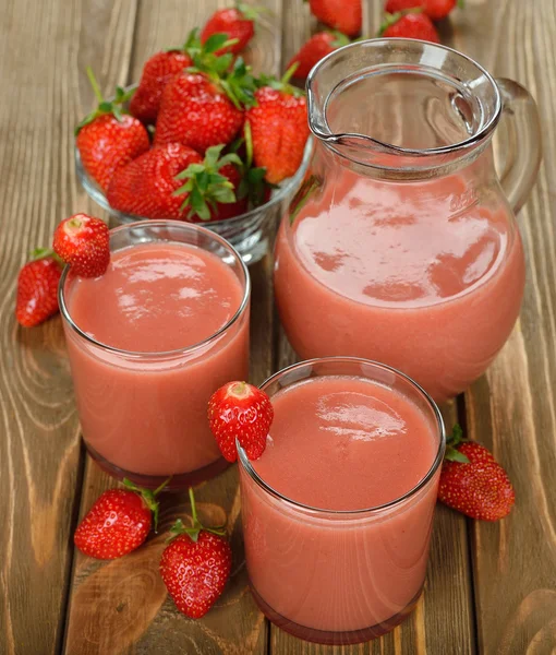 Erdbeer-Smoothies — Stockfoto