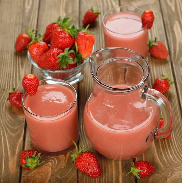 Strawberry smoothies — Stockfoto