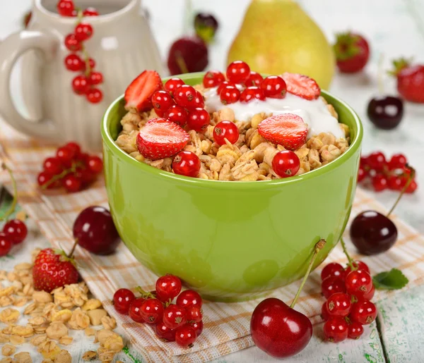 Müsli med bär — Stockfoto