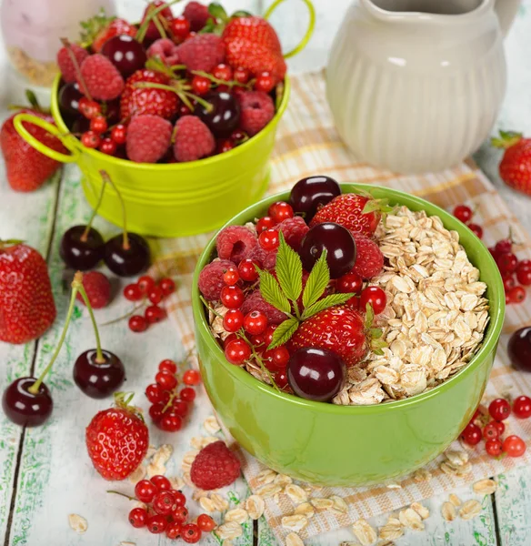 Muesli with berries — Stock Photo, Image