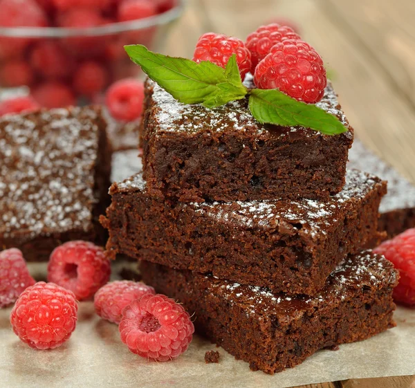 Čokoládové brownies s malinami — Stock fotografie