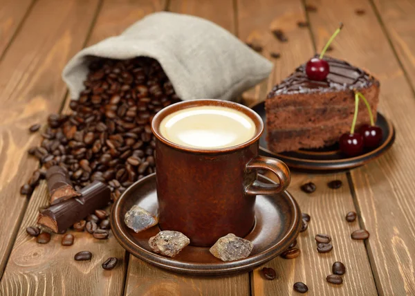 Coffee in brown cup — Stock Photo, Image