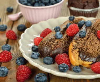 eklerleri çilek ile