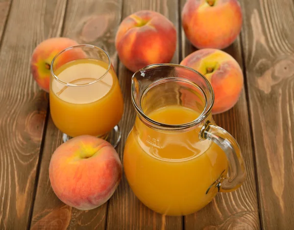 Fresh peach juice — Stock Photo, Image