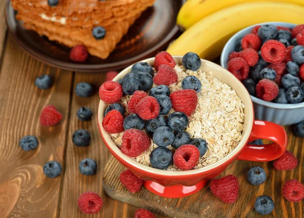 Müsli mit Beeren — Stockfoto