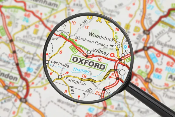 Destination - Oxford (med förstoringsglas) — Stockfoto