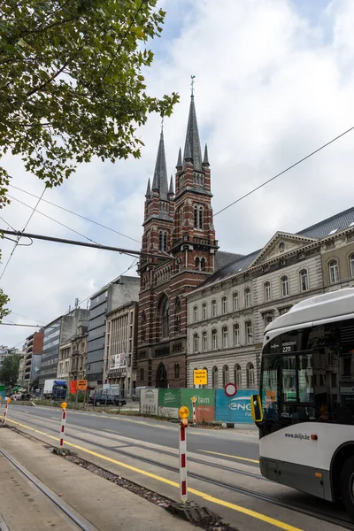 Antwerp, Belçika - 18 Sep 2016: Antwerp, Belçika, Avrupa 'daki dekore edilmiş Stadspark