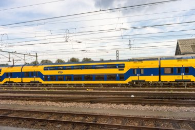 Antwerp, Belçika - 18 Sep 2016: Antwerp, Belçika, Avrupa 'daki süslü Hollanda demiryolu