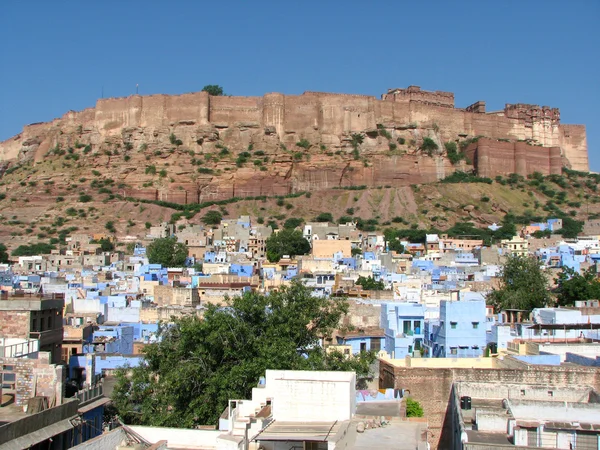 Meherangarh fort dominating the city - Jodhpur, Rajasthan, India — Stock Photo, Image