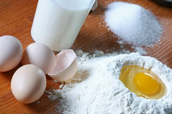 Cake ingredients — Stock Photo, Image