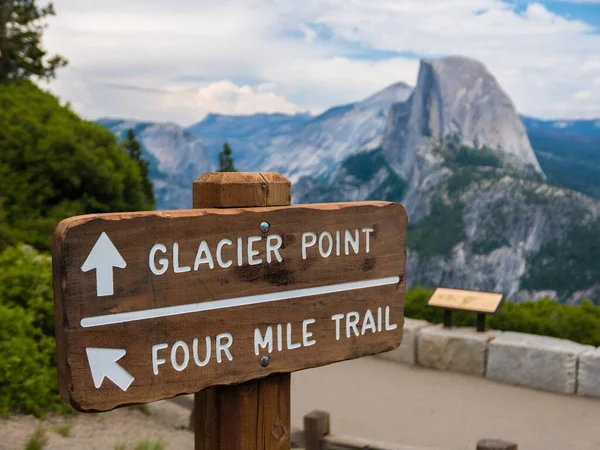 Gletsjerpunt in Yosemite National Park, Californië, Usa — Stockfoto