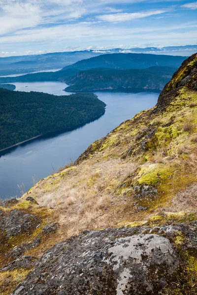 Vue des îles Gulf depuis les îles Saltspring Parc provincial Mount Maxwell — Photo