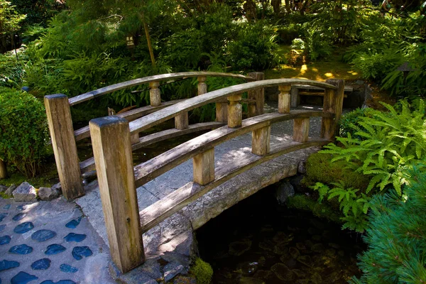 Japanese Garden in the Butchart Gardens, Victoria, British Columbia — Stock Photo, Image