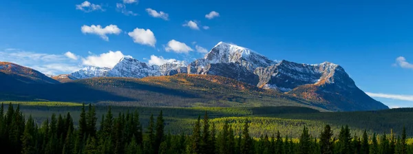 Montaña Tormenta en el Parque Nacional Banff, Alberta — Foto de Stock