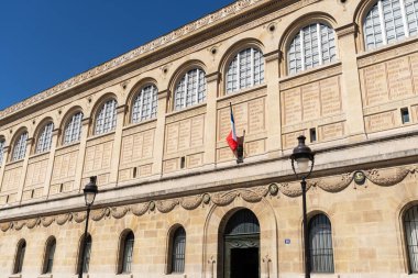 Sainte-Genevieve Kütüphanesi cephesi. Quartier Latincede bir halk ve üniversite kütüphanesidir - Paris, Fransa.