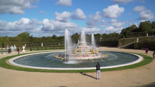 Vue aérienne de la Fontaine de Latona dans les Jardins de Versailles - France — Video