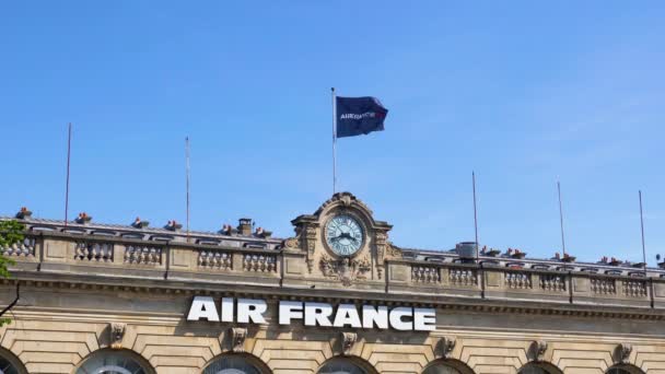 Air France Múzeum a párizsi Hotel des Invalides közelében — Stock videók