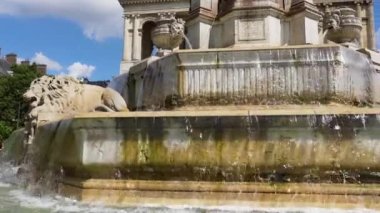 Pan üzerinde Çeşme Saint-Sulpice - Paris, Fransa