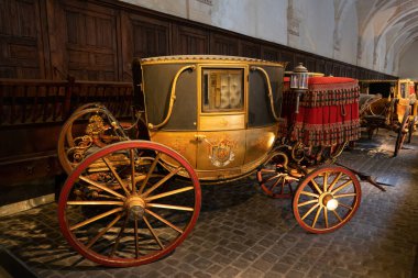 Versailles, Fransa - 28 Ağustos 2022: Versailles Koç Galerisi