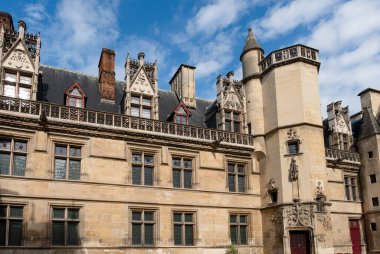 Paris, Fransa - 20 Ekim 2022: Orta Çağ Müzesi Avlusu