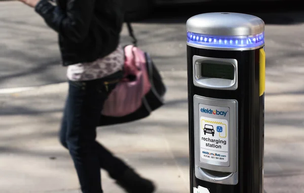 Electric Car Recharging Station — Stock Photo, Image